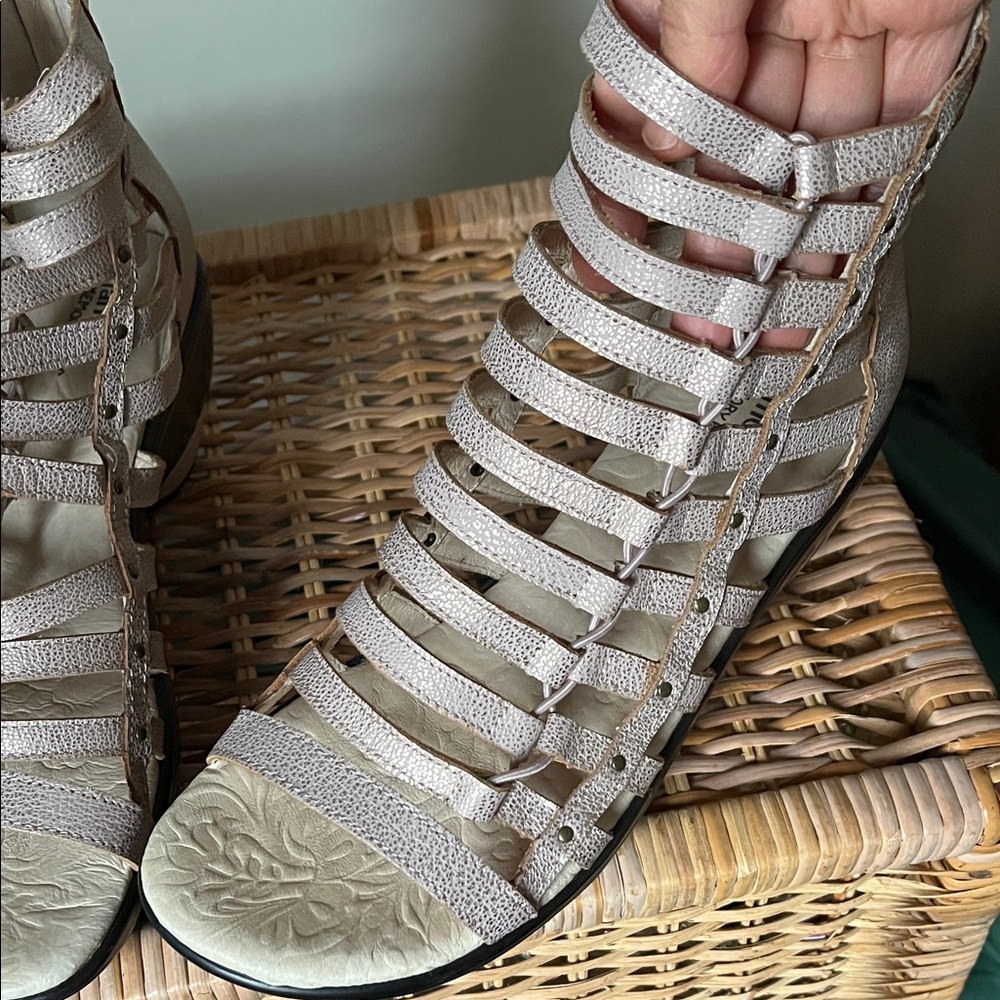 Jambu strappy sandals